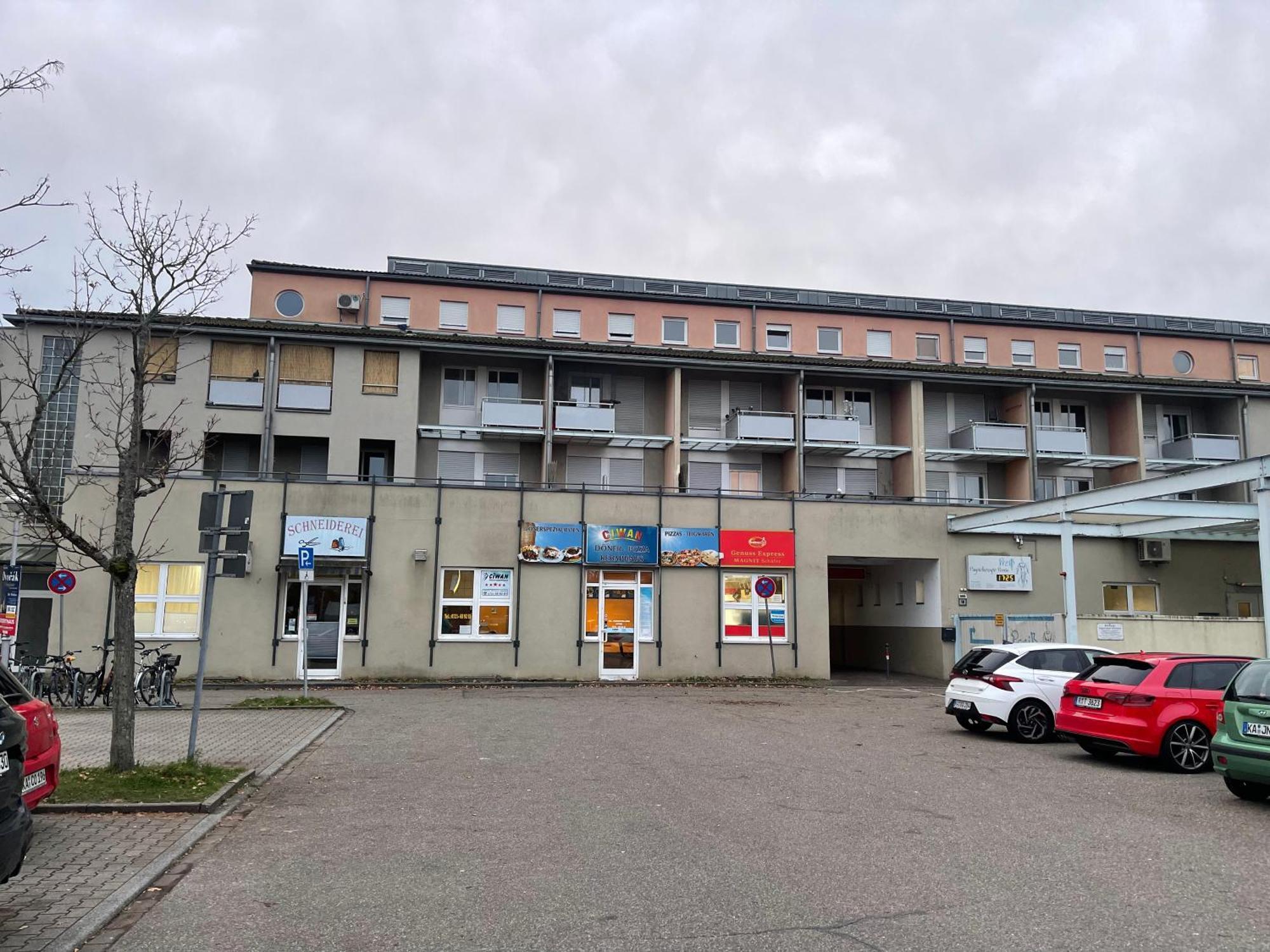 Апартаменты Naehe Kit Mit Parkplatz Und Smart Tv Карлсруэ Экстерьер фото